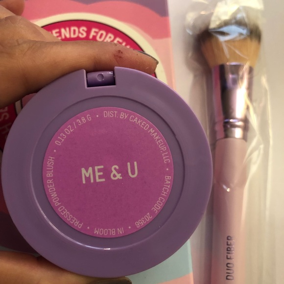 Half caked blush and powder brush NEW - Picture 2 of 2